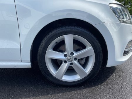 2017 Volkswagen Polo AUTO - LOW KMS - HIGHLINE - HEATED SEATS - 190TAX €12,995