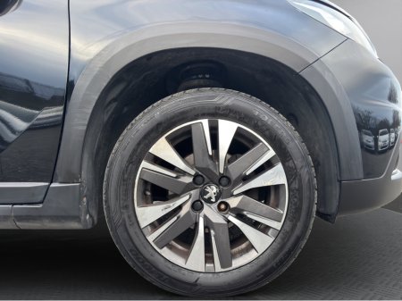 2017 Peugeot 2008 - thumbnail 9