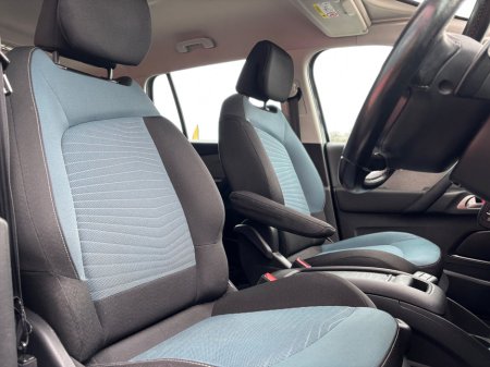 2016 Citroen C4 BlueHDi 100 Touch €8,950 thumbnail