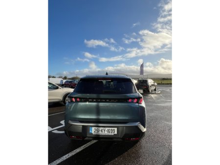 2025 Peugeot 5008 1.2 MHEV 145bhp E-DCS6 Allure €48,950 thumbnail