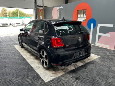 2014 Volkswagen Polo - thumbnail 3