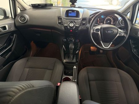 2015 Ford Fiesta - thumbnail 6