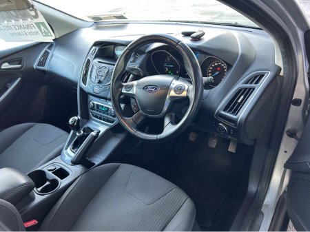 2014 Ford Focus TITANIUM 1.6 TDCI 115PS 4 2014MY €10,950 thumbnail