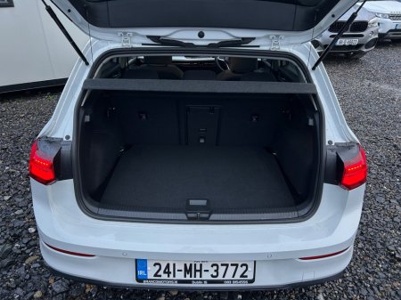 2024 Volkswagen Golf Volkswagen Golf Style DSG 2.0 TDI 2024 €30,950 thumbnail