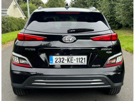 2023 Hyundai Kona Kona EV Premium 64 kWh €27,950 thumbnail