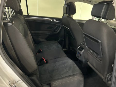 2020 Volkswagen Tiguan Allspace A7 HIGHLINE 2.0 TDI ALLSPACE MANUAL 6SPEED FWD 150 5DR €34,900 thumbnail