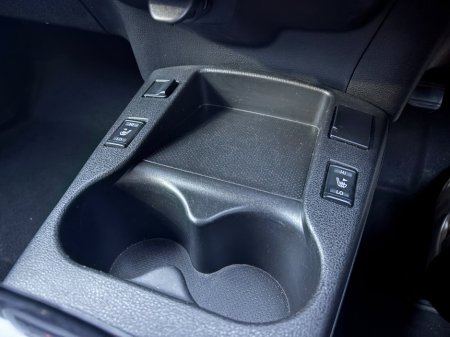 2015 Nissan Leaf - thumbnail 9