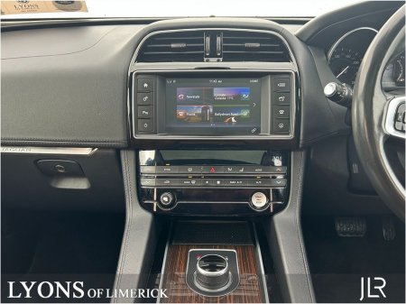 2017 Jaguar F-Pace - thumbnail 11