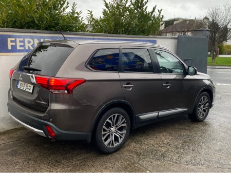 2016 Mitsubishi Outlander 2.3 DSL  4WD 6 SPEED 7 SEATER  TINY  KMS  FULL  SERVICE HISTORY €15,950 thumbnail