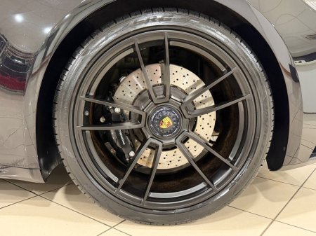 2024 Porsche 911 - thumbnail 17