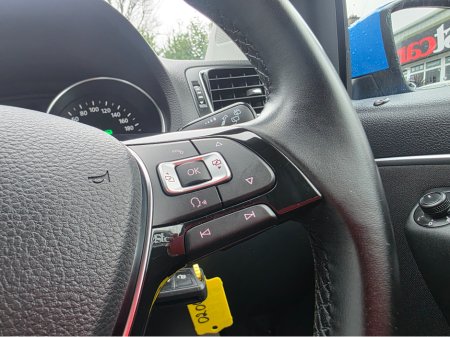 2015 Volkswagen Polo ( 152 REG ) 1.2 TSI COMFORTLINE  - CRUISE CONTROL - LOW TAX BAND - SIMI DEALER €11,750 thumbnail