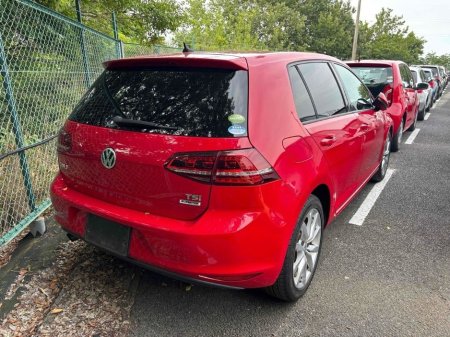 2017 Volkswagen Golf TSI COMFORT LINE - FACTORY ALLOYS - REVERSE CAMERA €15,950 thumbnail