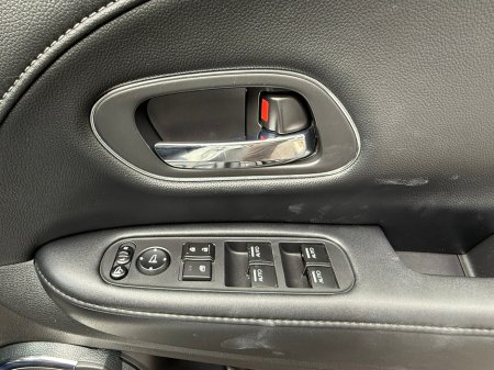 2015 Honda Vezel  €14,890 thumbnail