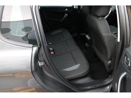 2018 Peugeot 2008 - thumbnail 11