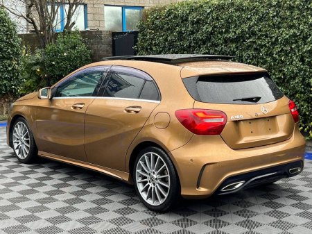 2018 Mercedes-Benz A Class A180 AMG-LINE 1.6 AUTO // OPENING PAN ROOF // BLUETOOTH MUSIC // 18" DIAMOND CUT ALLOYS €21,900 thumbnail