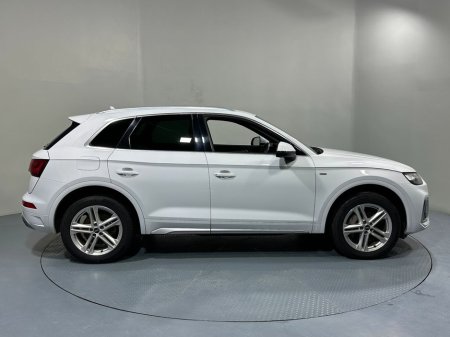 2021 Audi Q5 TFSi E S Line Quattro €39,900 thumbnail