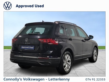 2024 Volkswagen Tiguan - thumbnail 3