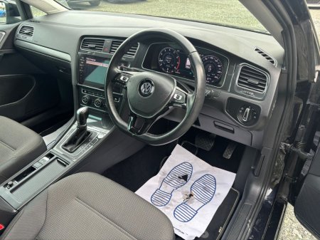 2020 Volkswagen Golf  €17,950 thumbnail
