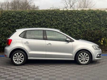2016 Volkswagen Polo COMFORTLINE 1.2 TSI // FULL SERVICE HISTORY // LOW MILEAGE // DIGITAL CLIMATE CONTROL €13,750 thumbnail