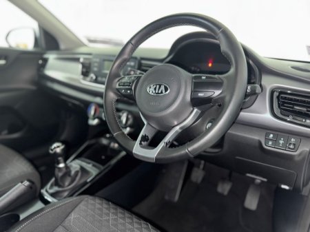 2018 Kia Rio - thumbnail 2