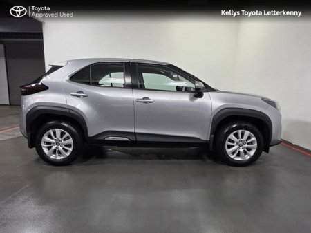 2022 Toyota Yaris Cross YARIS CROSS LUNA - #170 €24,495 thumbnail