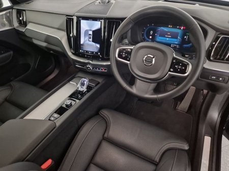 2025 Volvo XC60 T8 AWD PHEV Ultra Black Edition €76,950