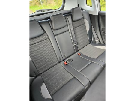 2019 Peugeot 2008 - thumbnail 10