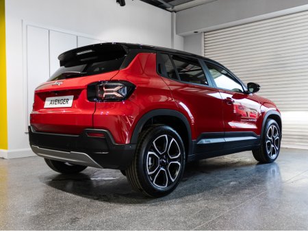 2026 Jeep Avenger Summit 54Kwh €36,995