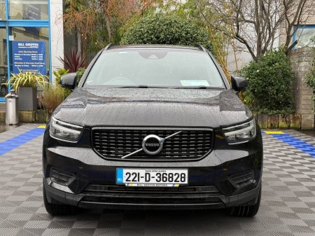 2022 Volvo XC40 R-DESIGN T4 1.5 HYBRID // SERVICE HISTORY // DIAMOND CUT ALLOYS // PARKING SENSORS €27,900 thumbnail