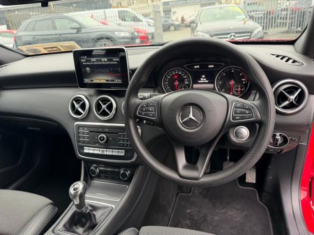 2017 Mercedes-Benz A Class 160d 1.6Cdi STYLE thumbnail