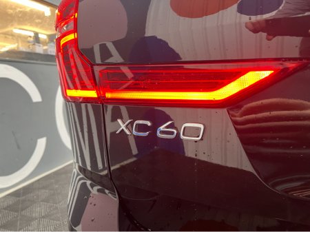 2022 Volvo XC60 - thumbnail 7