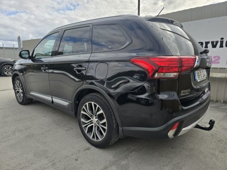 2016 Mitsubishi Outlander 16MY 4WD 6 6MT 7S 4DR €15,800