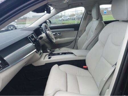 2021 Volvo S90 D4 MOMENTUM AT 4DR AUTO €34,950 thumbnail