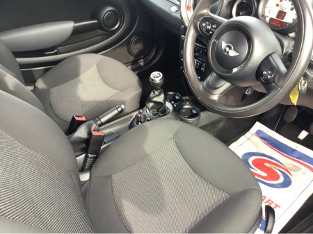 2011 MINI Hatch - thumbnail 9