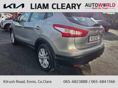 2016 Nissan Qashqai 1.2 SV MY16 E6 4DR €10,900 thumbnail