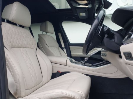 2019 BMW X5 - thumbnail 8