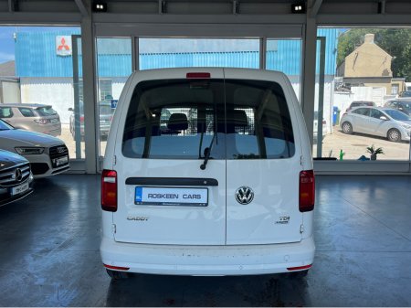 2016 Volkswagen Caddy C20 TRENDLINE TDI €10,950 thumbnail