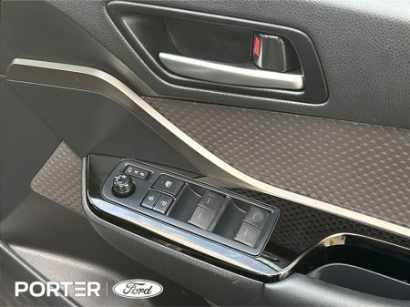 2022 Toyota C-HR 1.8 HYBRID SOL thumbnail