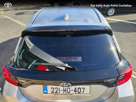 2022 Toyota Yaris - thumbnail 18