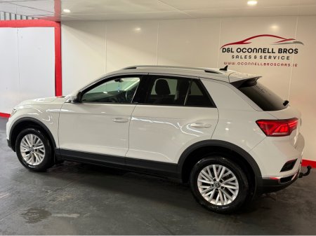 2021 Volkswagen T-Roc DESIGN 1.0 TSI 110HP 5DR thumbnail