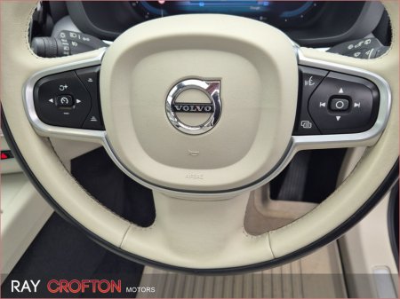 2022 Volvo XC60 - thumbnail 17