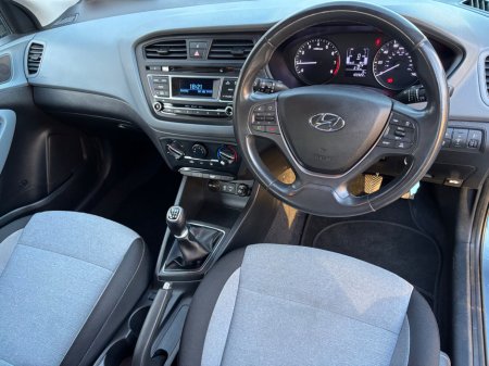 2016 Hyundai i20 - thumbnail 15