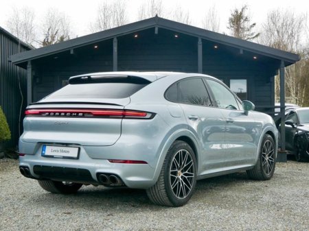 2024 Porsche Cayenne - thumbnail 6