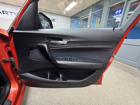 2016 BMW 1 Series - thumbnail 32