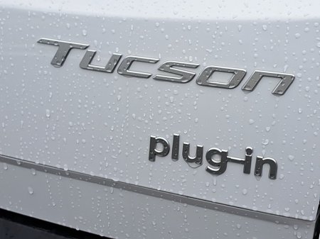 2025 Hyundai Tucson Platinum Automatic Plug in Hybrid with panomaric sunroof. €47,450 thumbnail