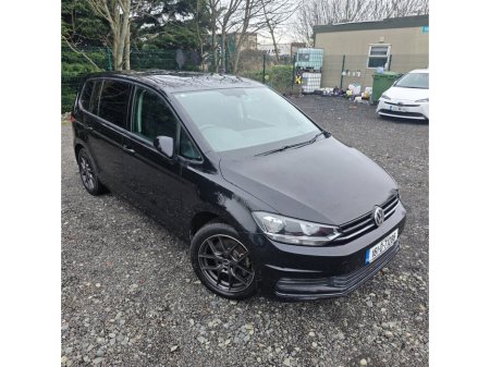 2016 Volkswagen Touran 1.2 TSI 110HP Trendline €15,950 thumbnail