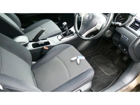 2015 Nissan Pulsar - thumbnail 9