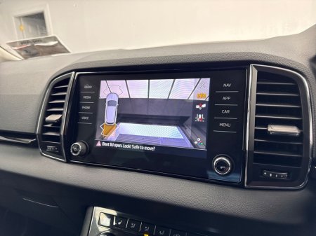 2024 Skoda Karoq 2.0TDI SEL *5.9% APR* €70 PER WEEK ON PCP €35,995 thumbnail