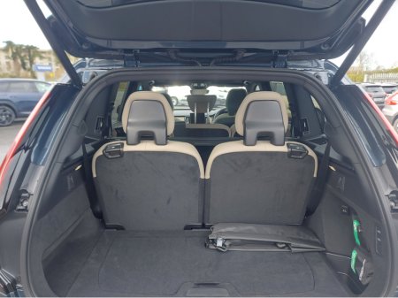 2026 Volvo XC90 T8 PHEV PLUS DARK AWD 5DR €99,950 thumbnail