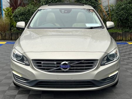2017 Volvo V60 - thumbnail 16